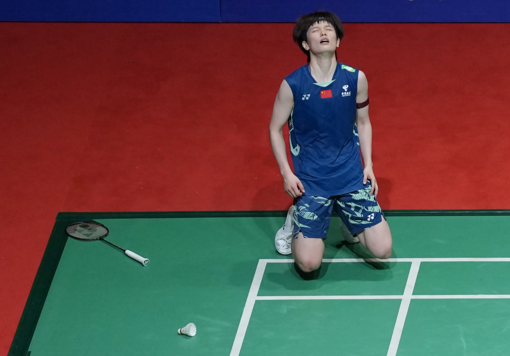 用左脚一个 用左脚一个